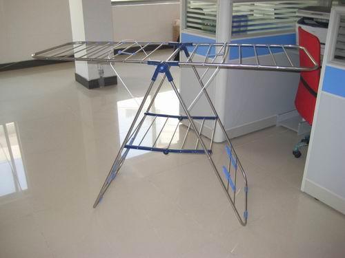 不銹鋼晾衣架高清圖片賞析——永康市唐先鎮富平家居用品廠優質產品展示